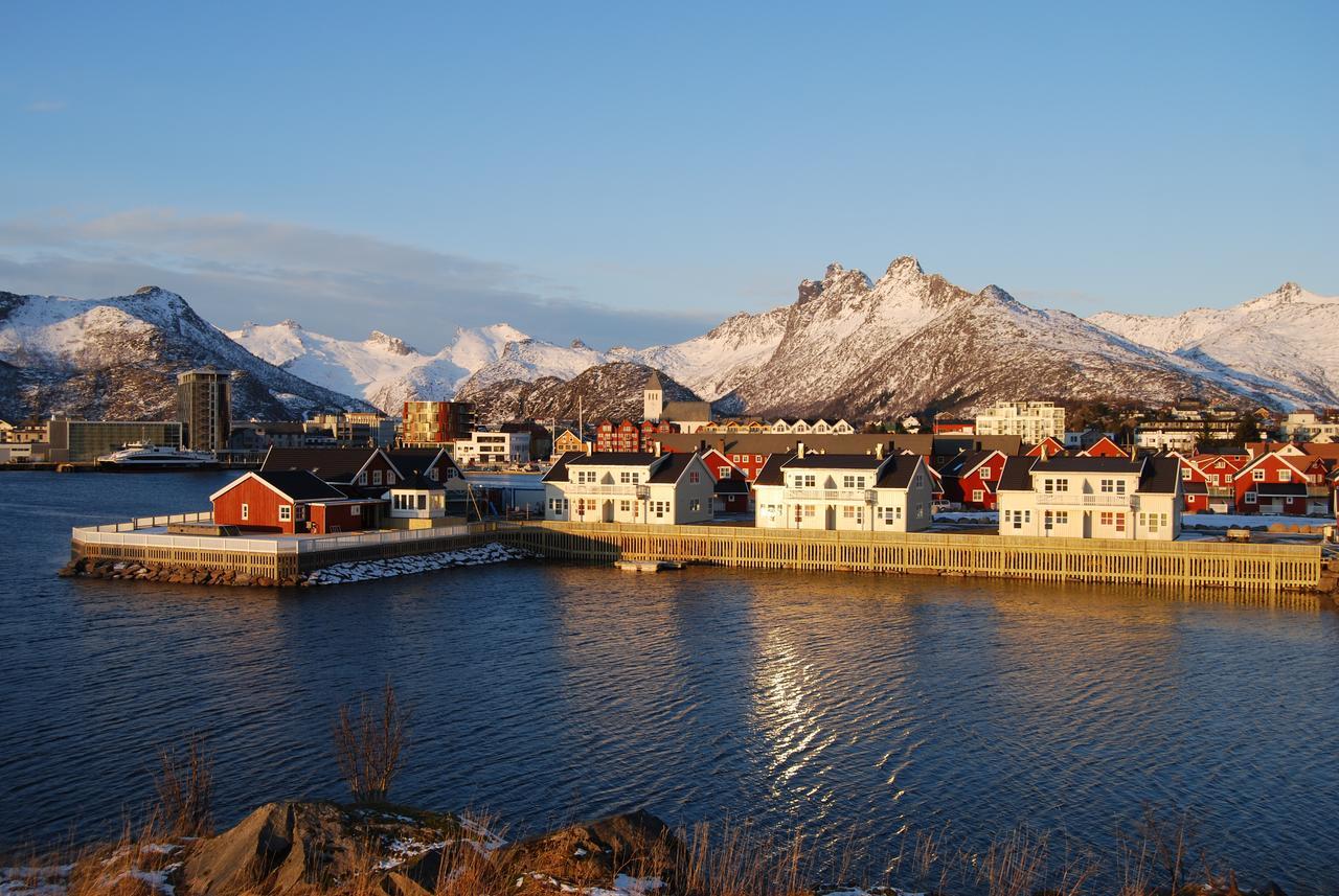 Rorbuene Svolvaer Havn Villa Exterior foto