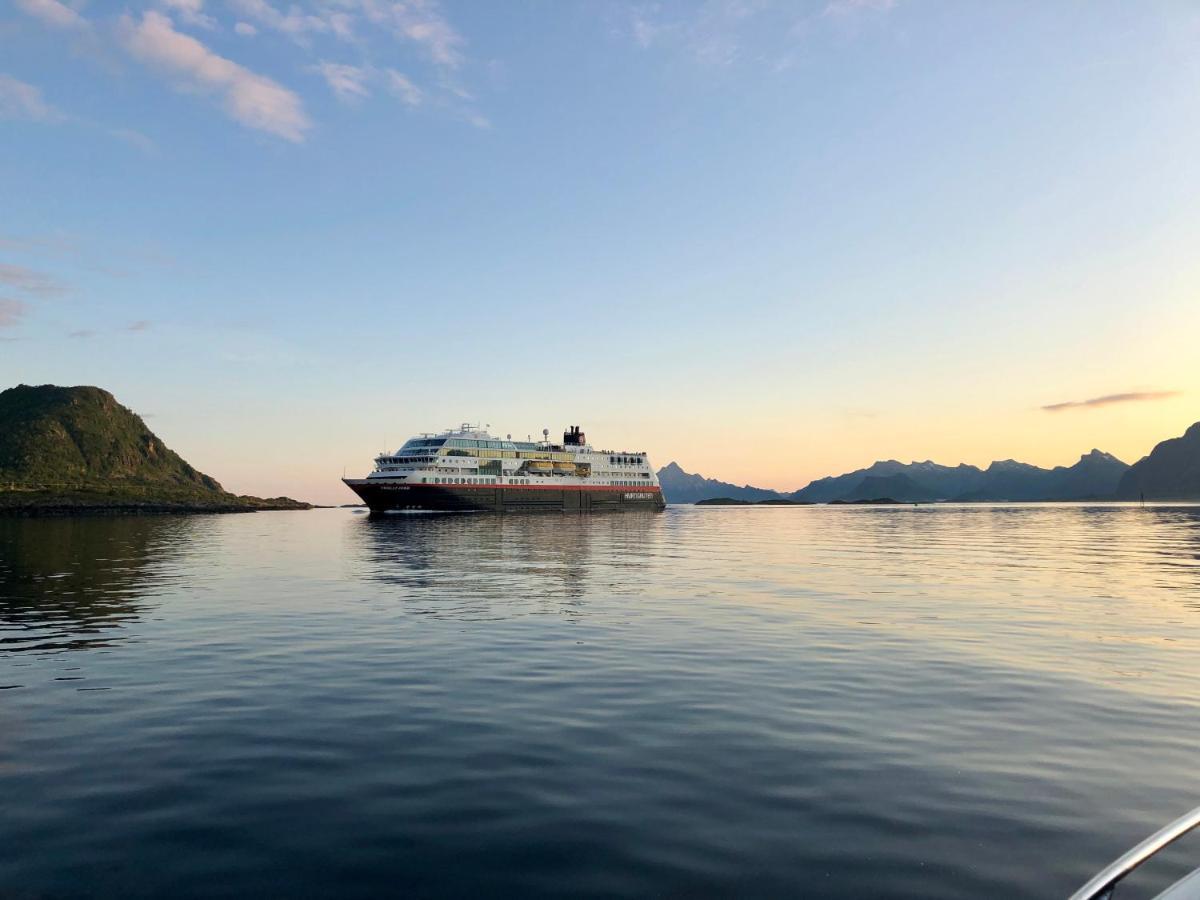 Rorbuene Svolvaer Havn Villa Exterior foto